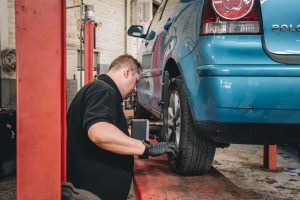 Mr Tyre Nottingham (Carlton Rd) mechanic performing wheel balancing checks.